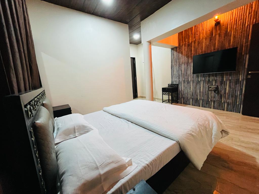 WhatsApp Image 2022-11-19 at 6.08.36 PM